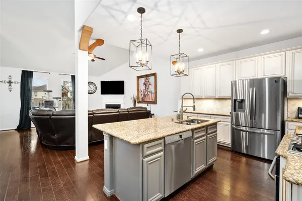 $568,000 | 14104 North Crater Lake Court, Conroe, TX 77384