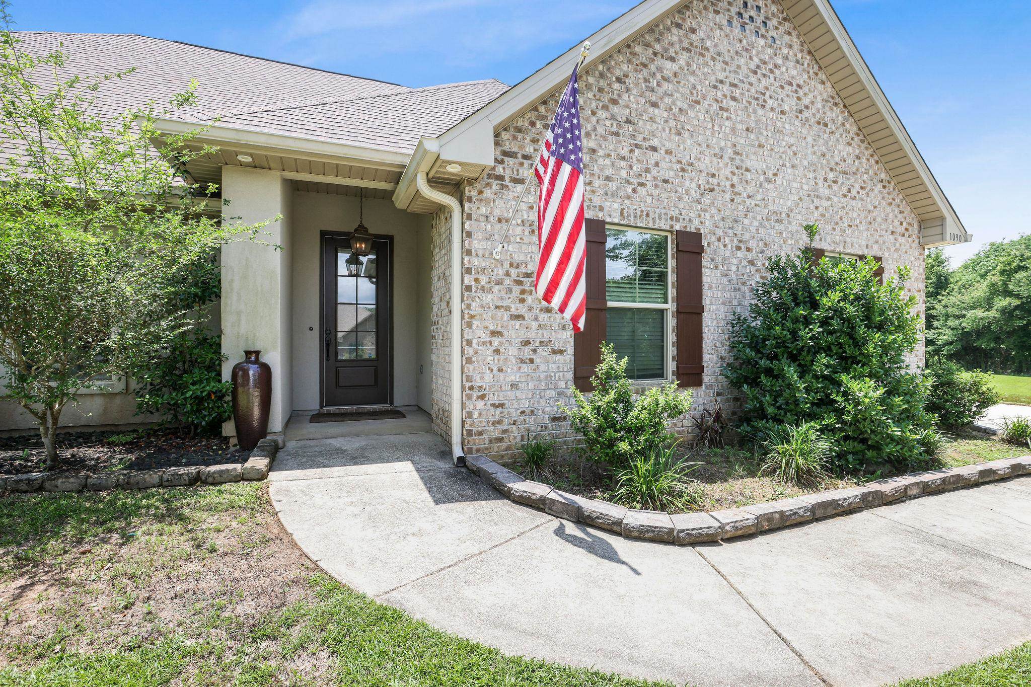 1090 Destin Avenue Foley, AL 36535 - Photo 3 of 30 Entry