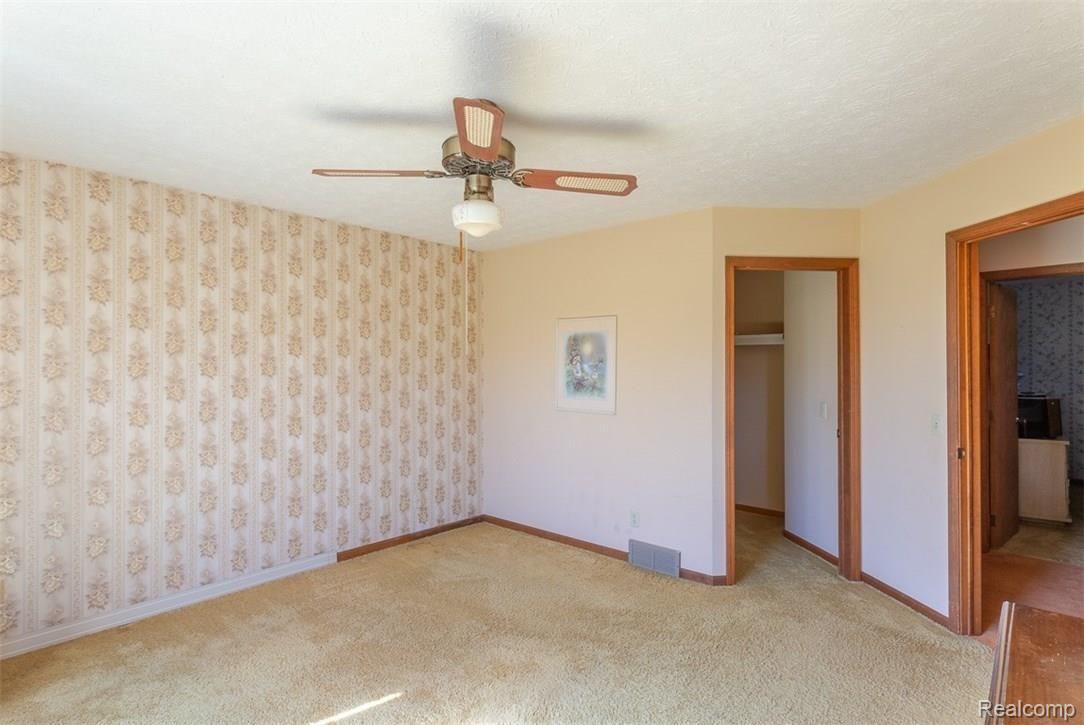 3440 North Hickory Ridge Road Highland, MI 48357 - Photo 27 of 43 BEDROOM 3