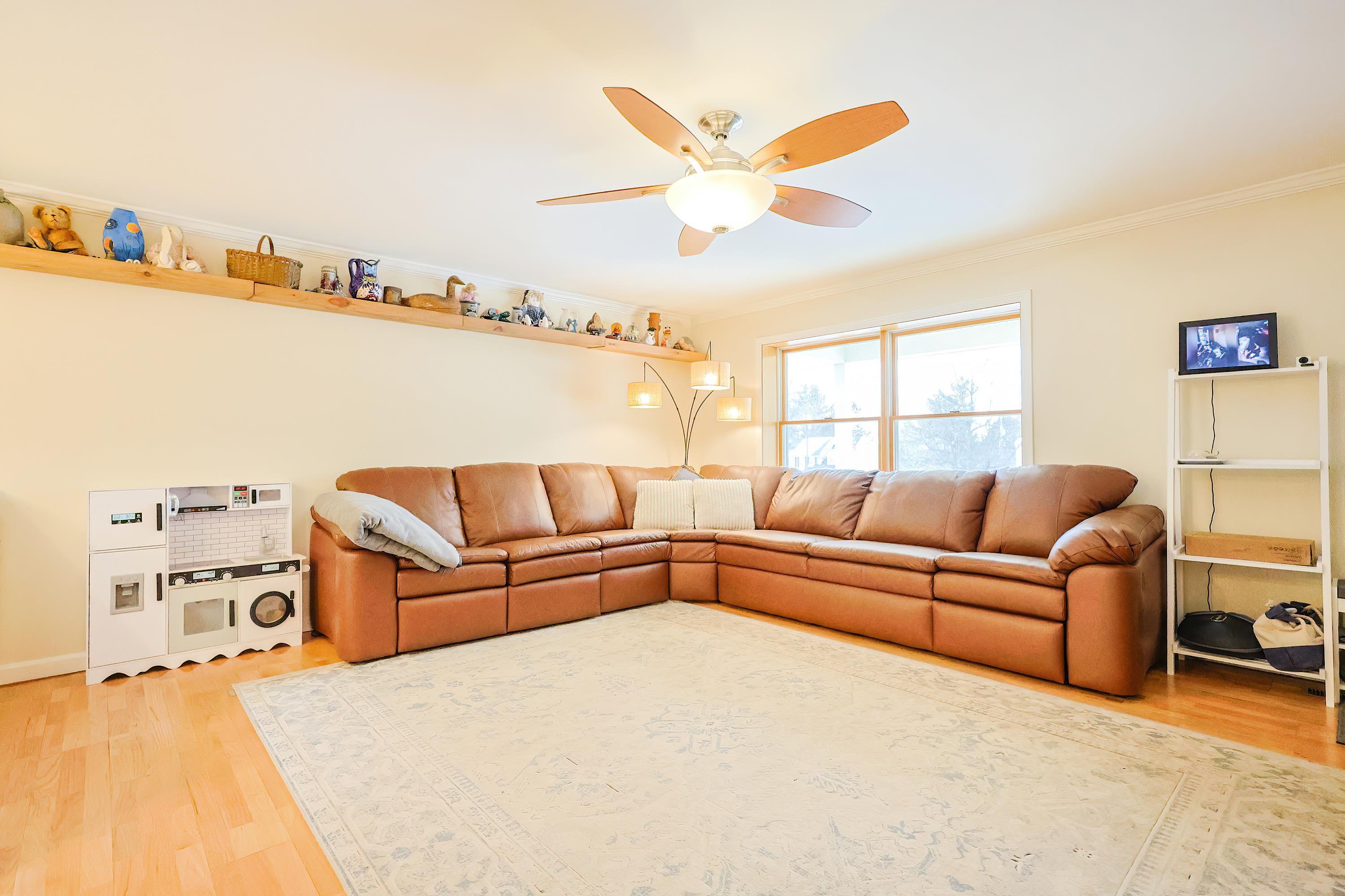 6 Pinehurst Street Hudson, NH 03051 - Photo 12 of 52