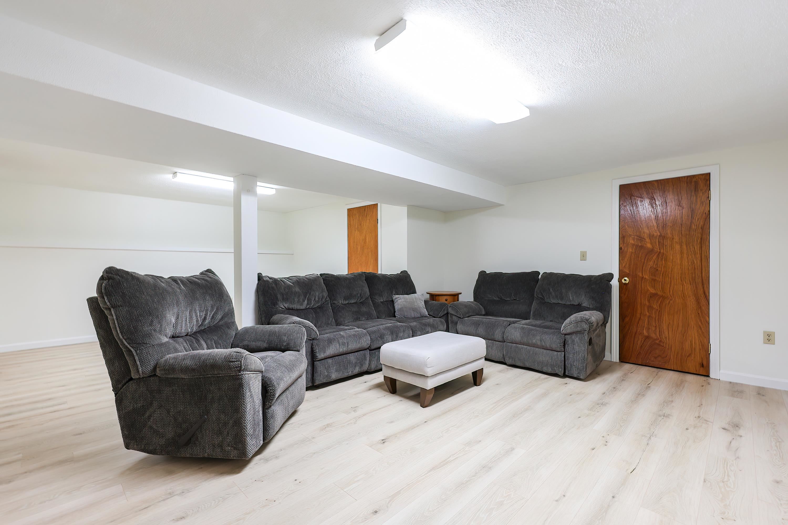 6 Pinehurst Street Hudson, NH 03051 - Photo 39 of 52