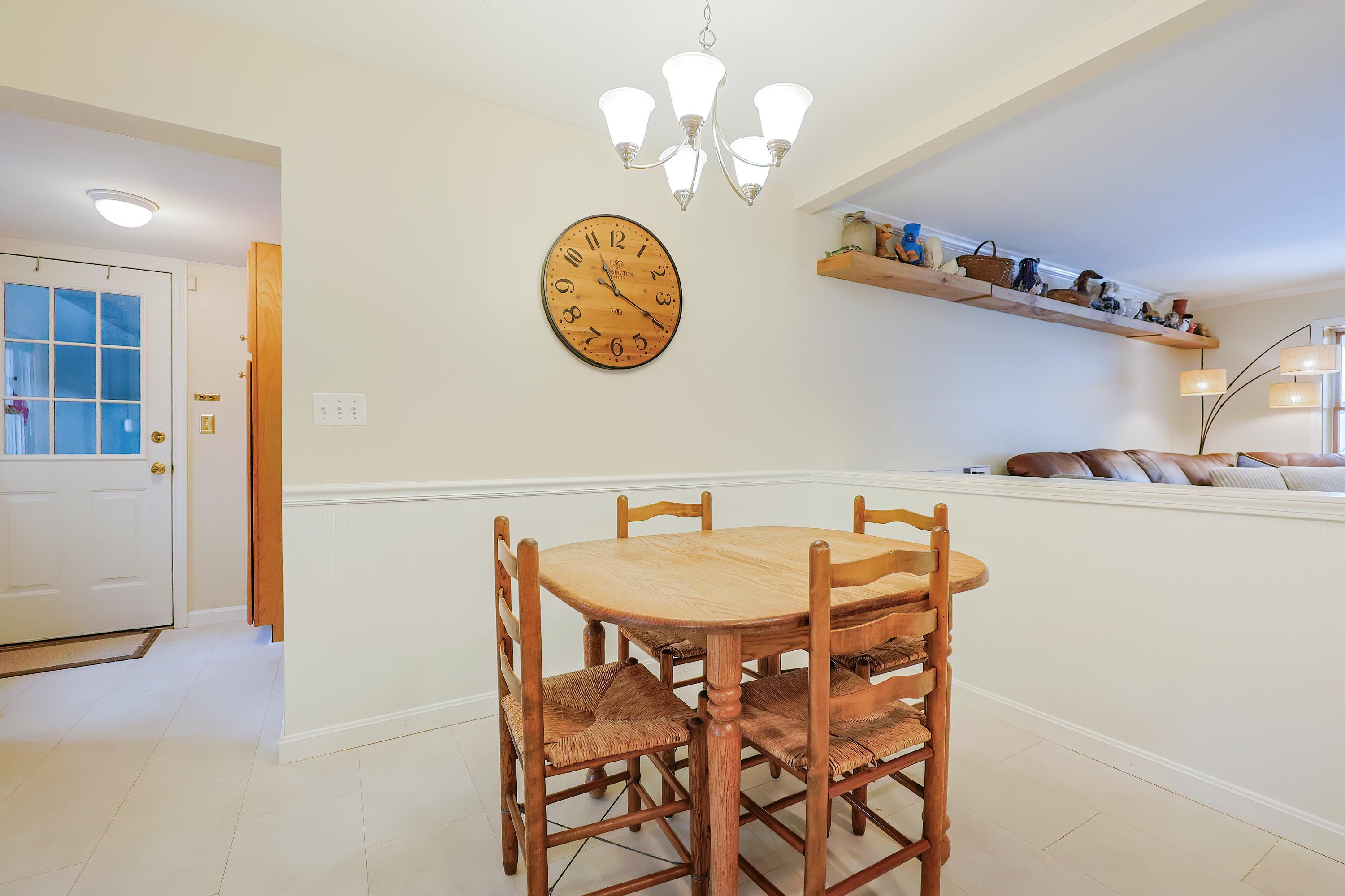 6 Pinehurst Street Hudson, NH 03051 - Photo 8 of 52