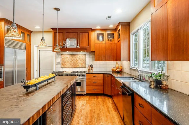 $1,200,000 | 19 Founders Way, Downingtown, PA 19335