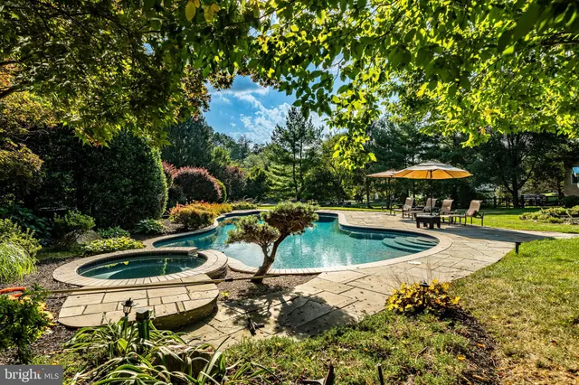 $1,200,000 | 19 Founders Way, Downingtown, PA 19335