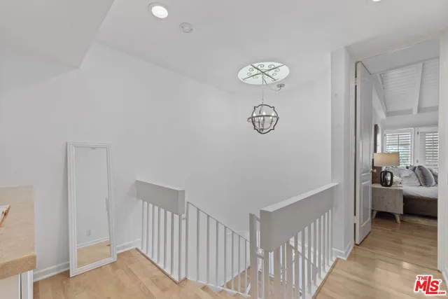 a view of livingroom with furniture