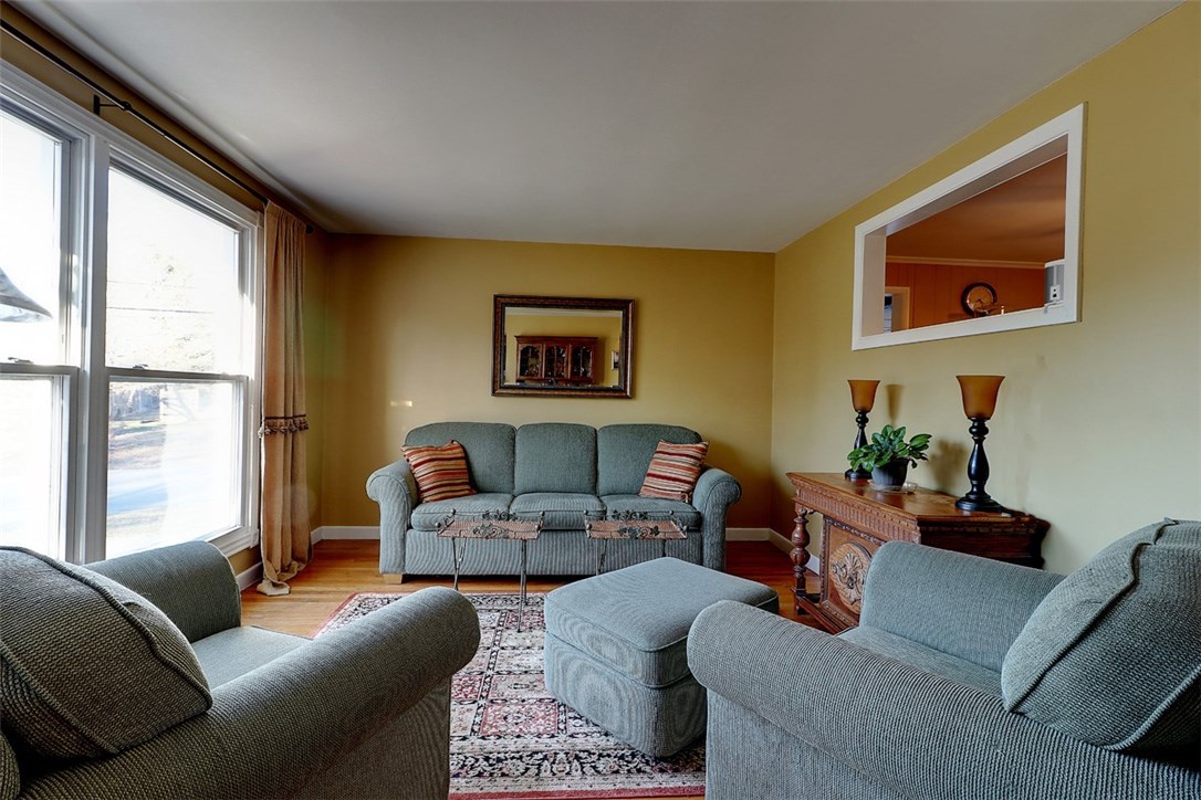 41 Sachem Road North Kingstown, RI 02852 - Photo 5 of 27 Gallery Image 5