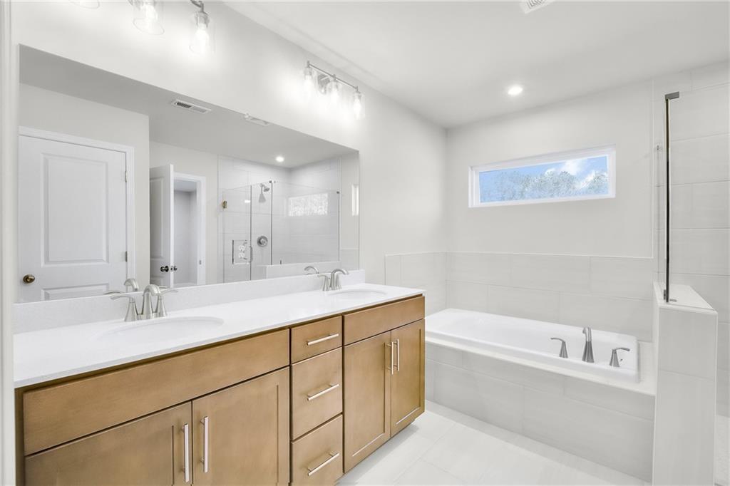 5683 Tillman Way Powder Springs, GA 30127 - Photo 4 of 10