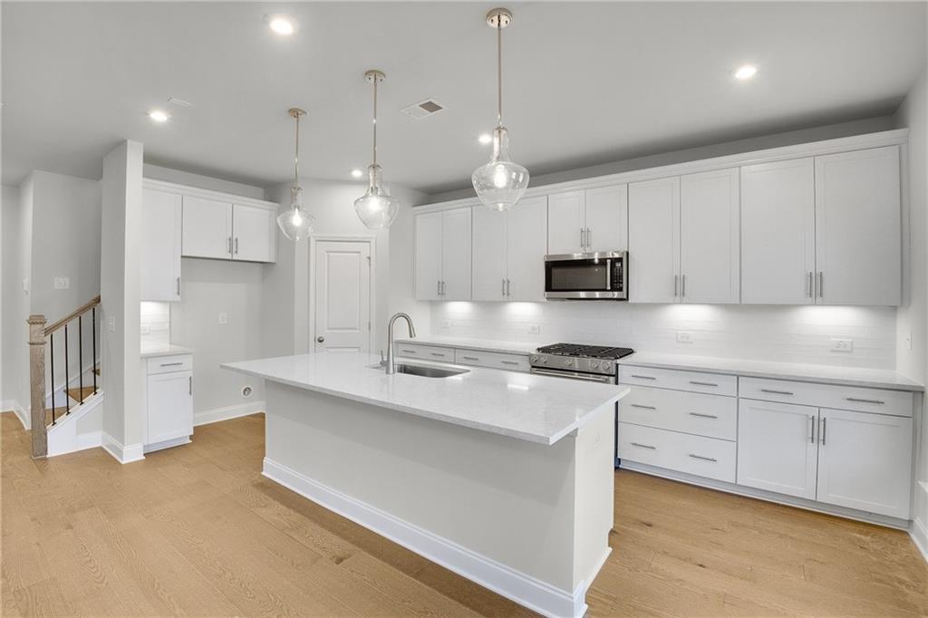 5683 Tillman Way Powder Springs, GA 30127 - Photo 8 of 10