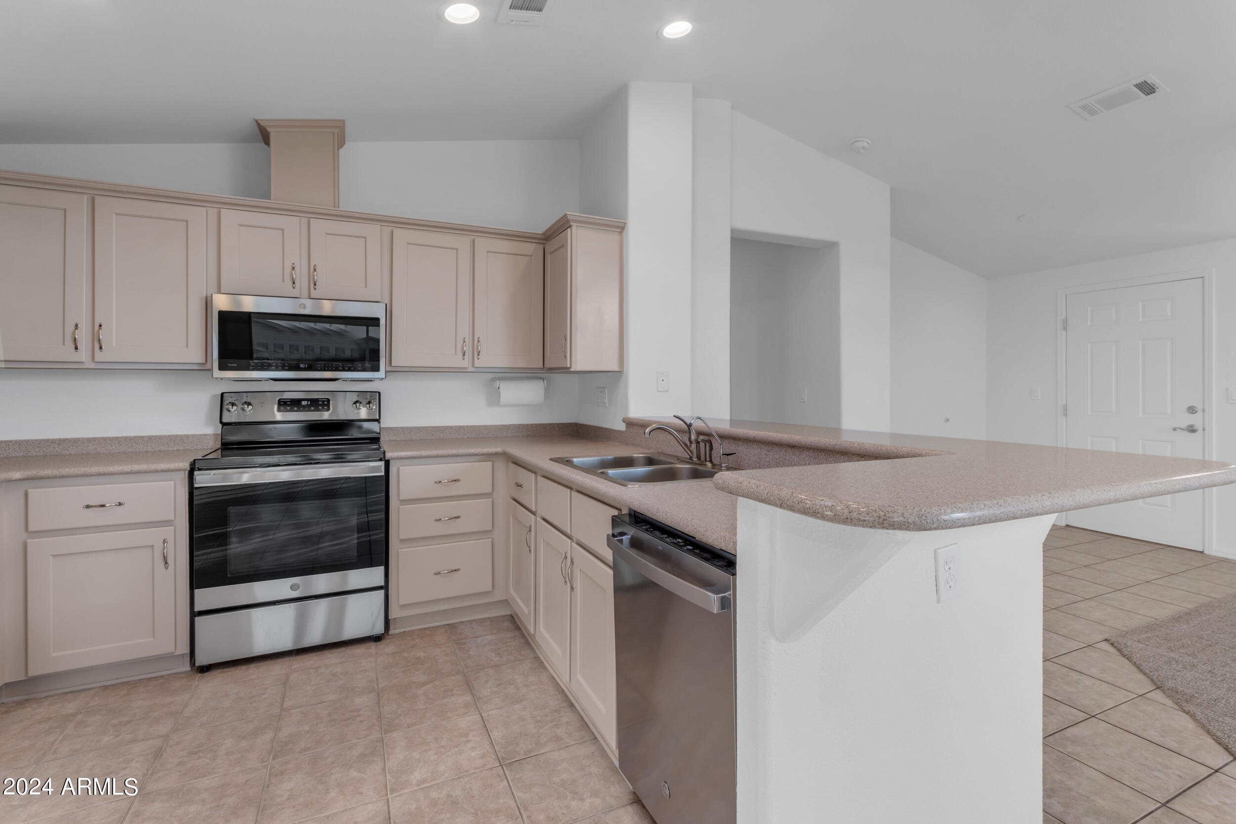 2550 South Ellsworth Road, Unit 561 Mesa, AZ 85209 - Photo 7 of 36 054_a4m_parkmodel