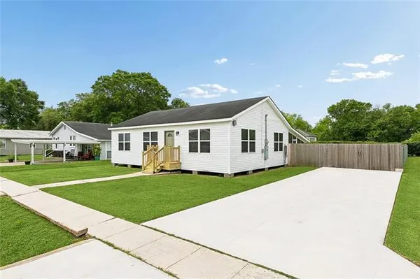 $235,000 | 123 Oak Street, St. Rose, LA 70087