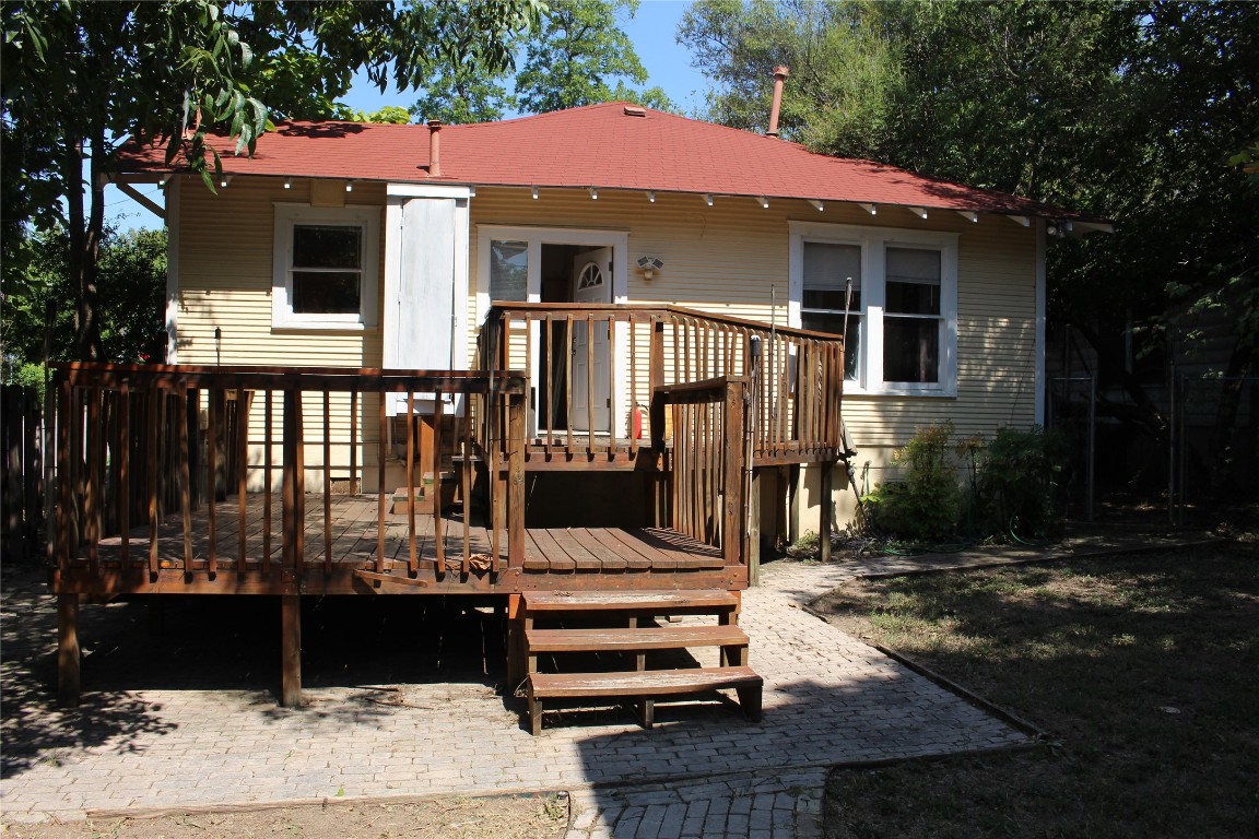 2826 Salado Street Austin, TX 78705 - Photo 25 of 29 a view of a house with a yard