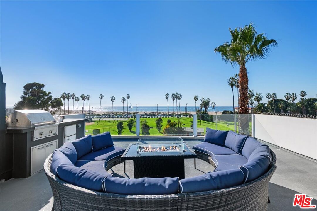6730 Esplanade Street Playa del Rey, CA 90293 - Photo 33 of 38