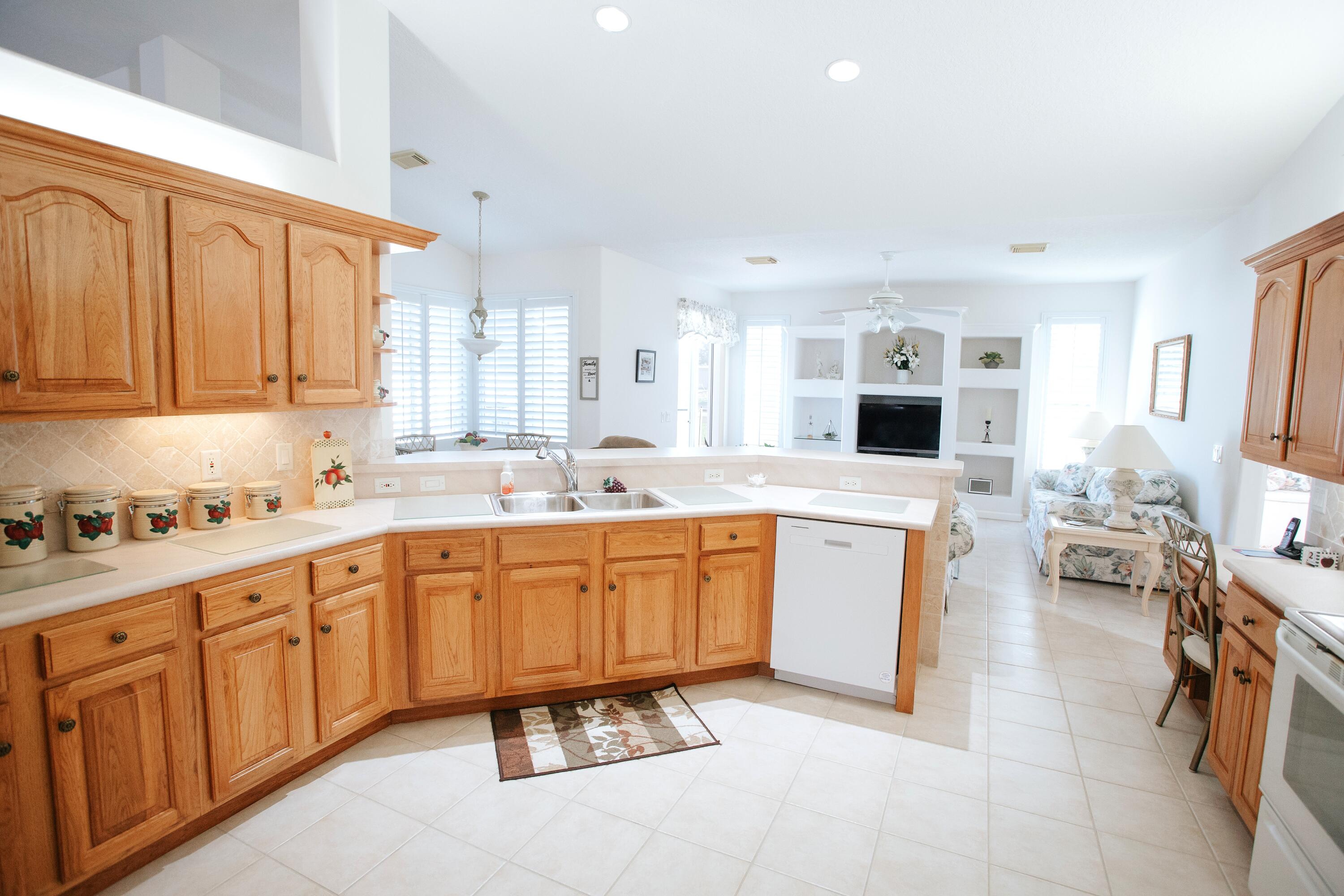5996 Northwest Wolverine Road Port St. Lucie, FL 34986 - Photo 5 of 27 Kitchen