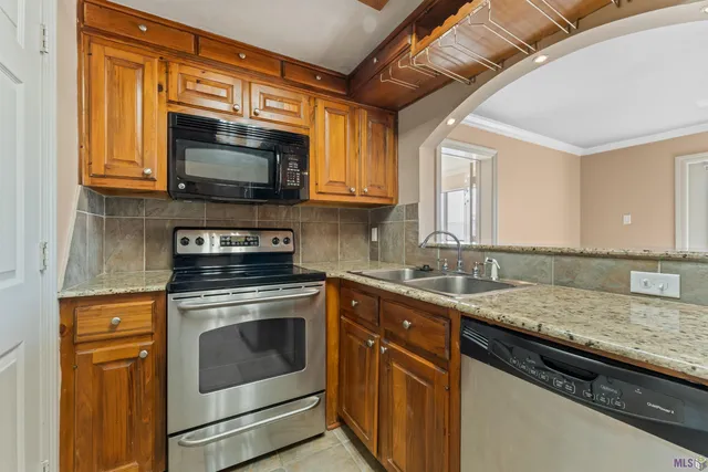 $1,295 | 2045 North 3rd Street, Unit 301, Baton Rouge, LA 70802