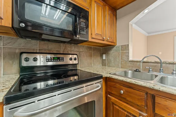 $1,295 | 2045 North 3rd Street, Unit 301, Baton Rouge, LA 70802
