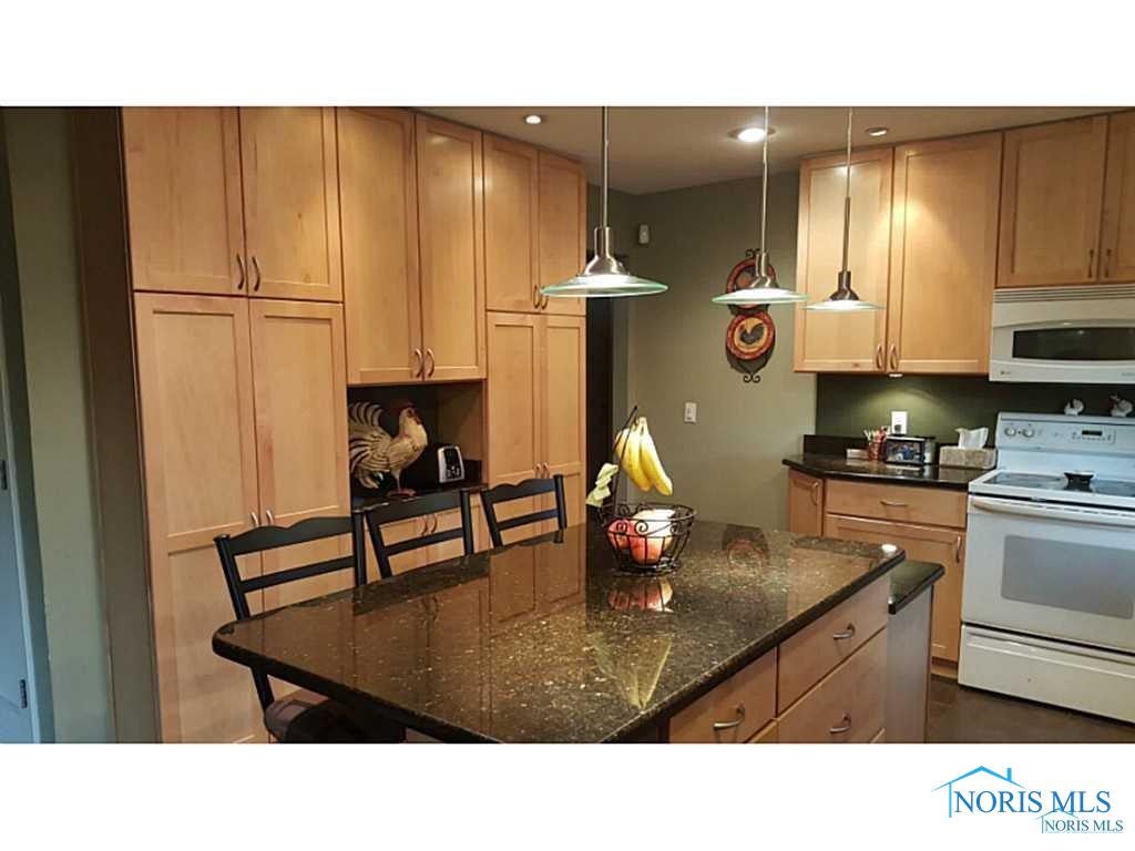 1624 Fallbrook Road Toledo, OH 43614 - Photo 4 of 14 Gallery Image 4