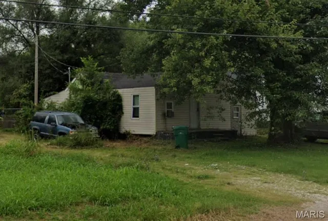 $12,000 | 5504 Old Missouri Avenue, East St. Louis, IL 62207
