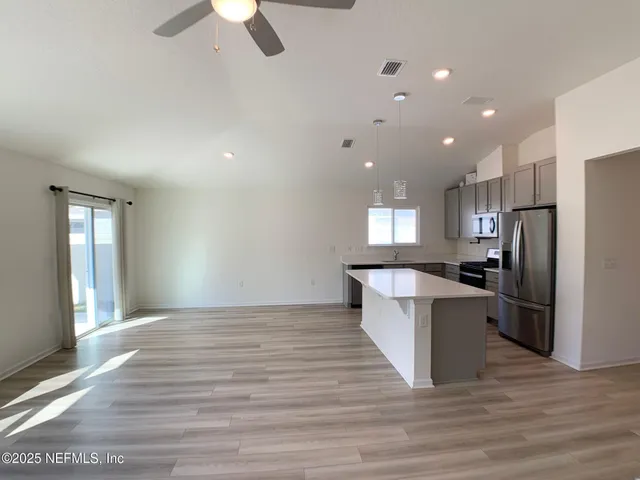 $1,800 | 7948 Rippa Vly Way, Jacksonville, FL 32222