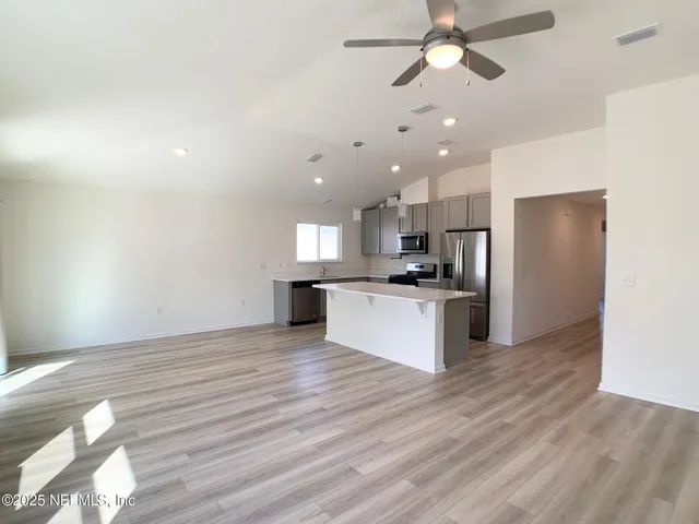 $1,800 | 7948 Rippa Vly Way, Jacksonville, FL 32222