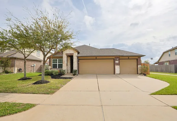 $2,195 | 9960 Golden Field Lane, Brookshire, TX 77423