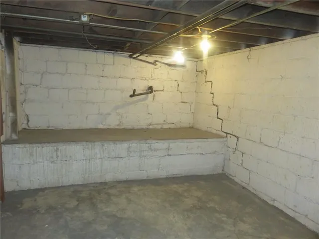 $89,000 | 3942 Myrtle Avenue, Kansas City, MO 64130