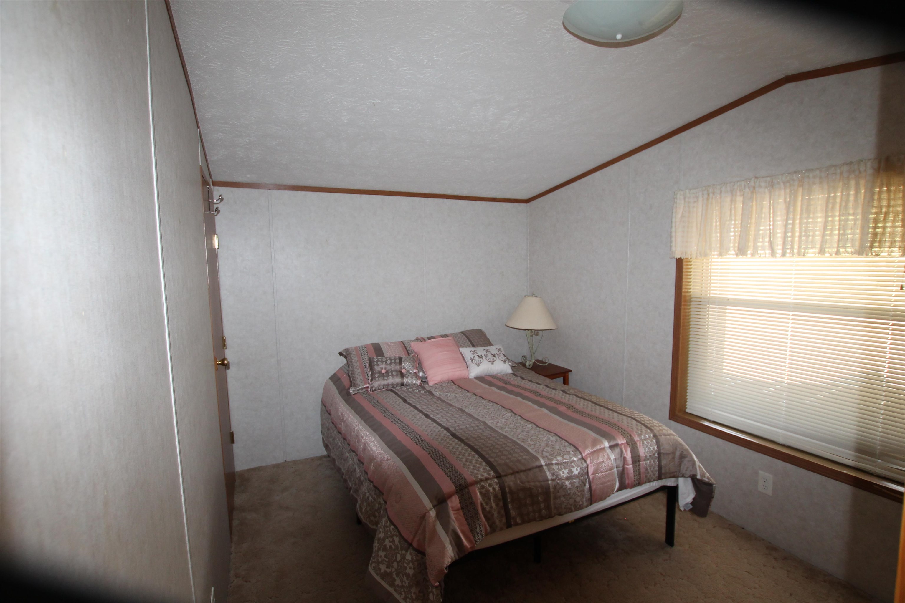 3101 Kidder Road East Jordan, MI 49727 - Photo 11 of 16 1901265-10.JPG