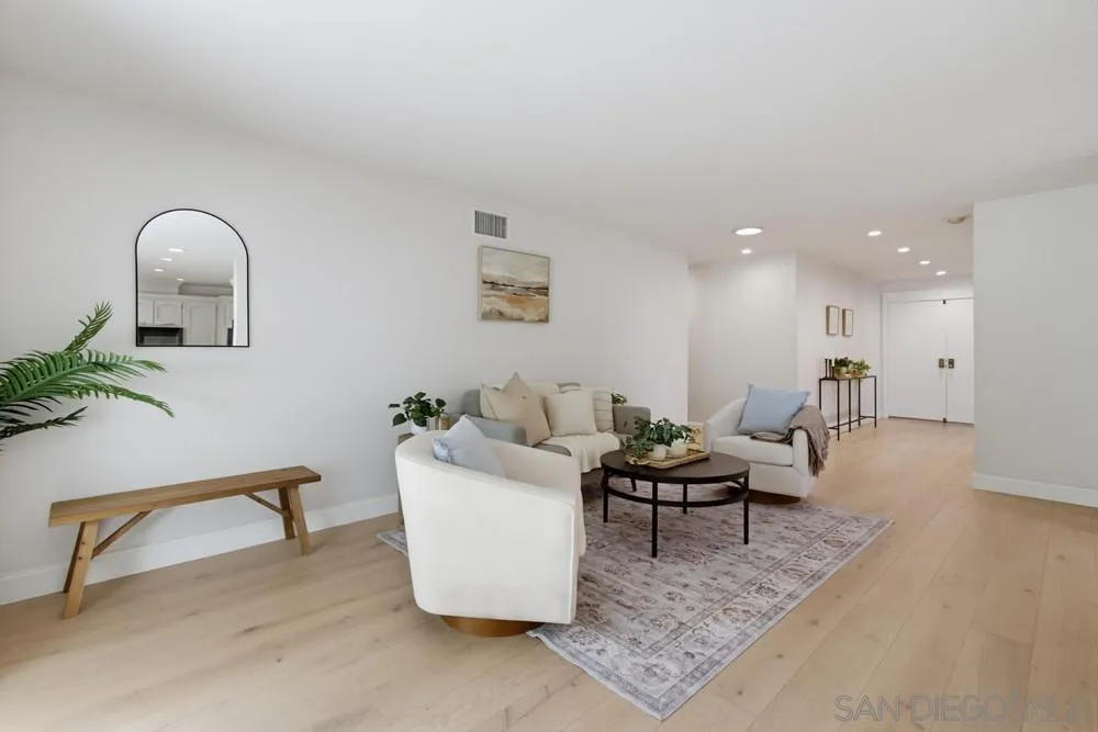 2394 Valley Mill Road El Cajon, CA 92020 - Photo 18 of 33 Nice and roomy!