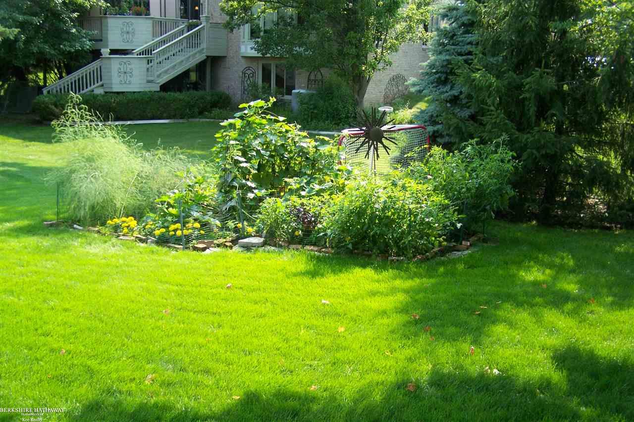 1749 Old Homestead Drive Rochester Hills, MI 48306 - Photo 15 of 43