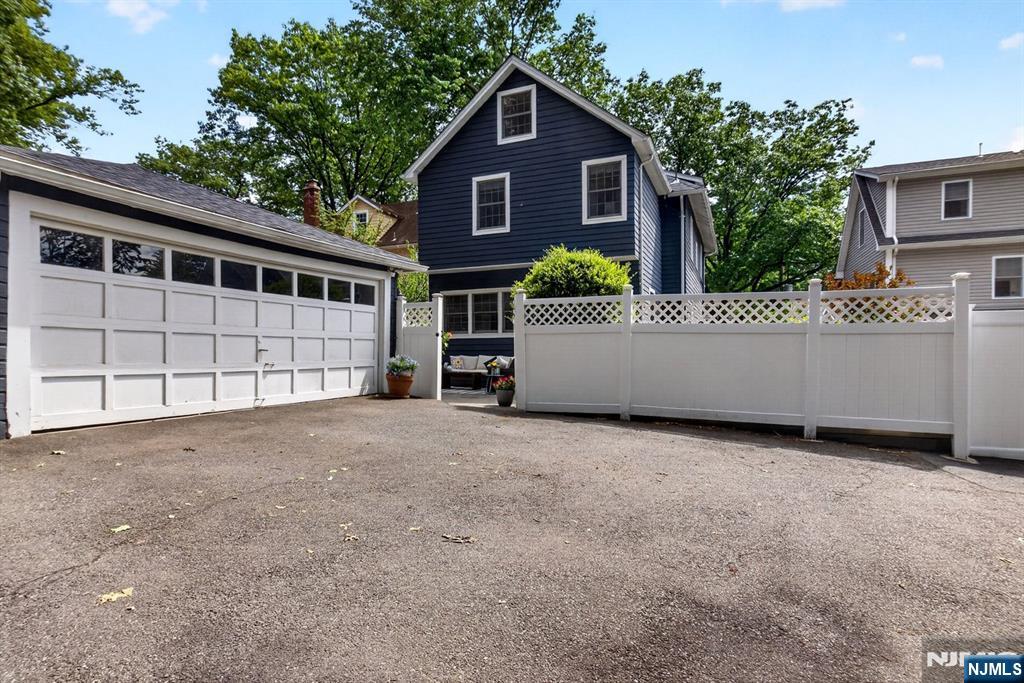 158 Vreeland Avenue Rutherford, NJ 07070 - Photo 34 of 34