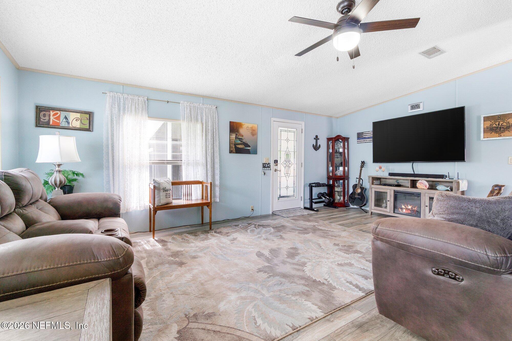 124 Fisherman Road Satsuma, FL 32189 - Photo 6 of 53 124 Fisherman Rd-22