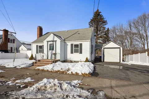 $569,900 | 8 Waitt Avenue, Lynn, MA 01902