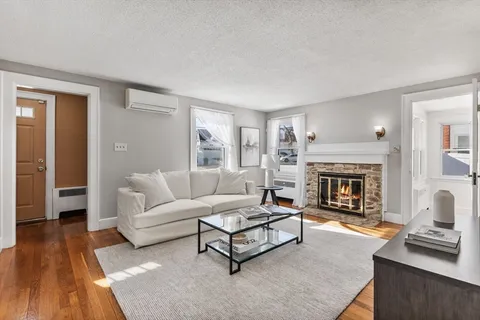 $569,900 | 8 Waitt Avenue, Lynn, MA 01902