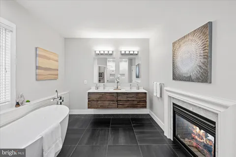 $1,200,000 | 5139 Brawner Place, Alexandria, VA 22304