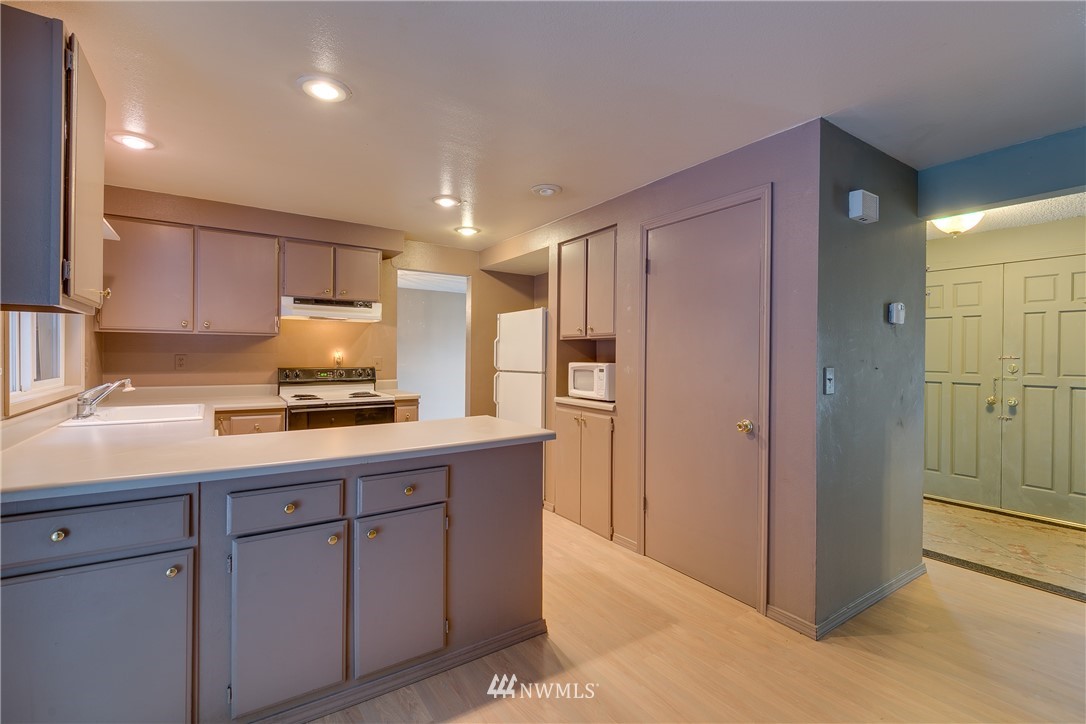 1226 206th Street Southeast Bothell, WA 98012 - Photo 13 of 25
