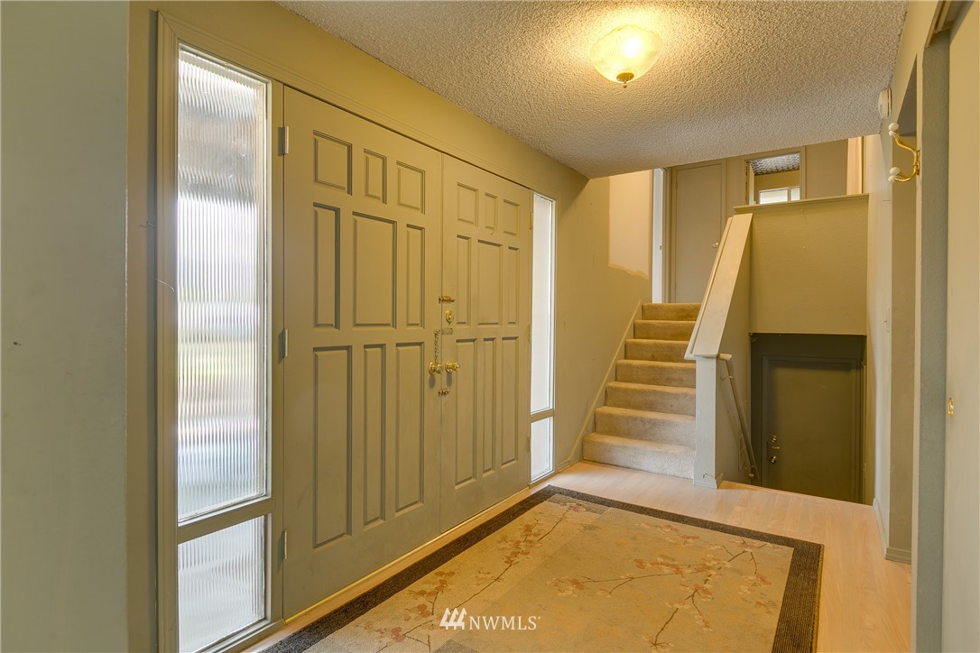 1226 206th Street Southeast Bothell, WA 98012 - Photo 3 of 25