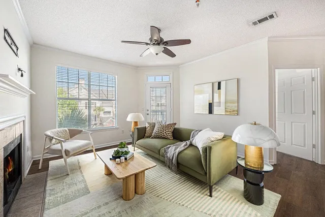 $325,000 | 45 Sycamore Avenue, Unit 535, Charleston, SC 29407