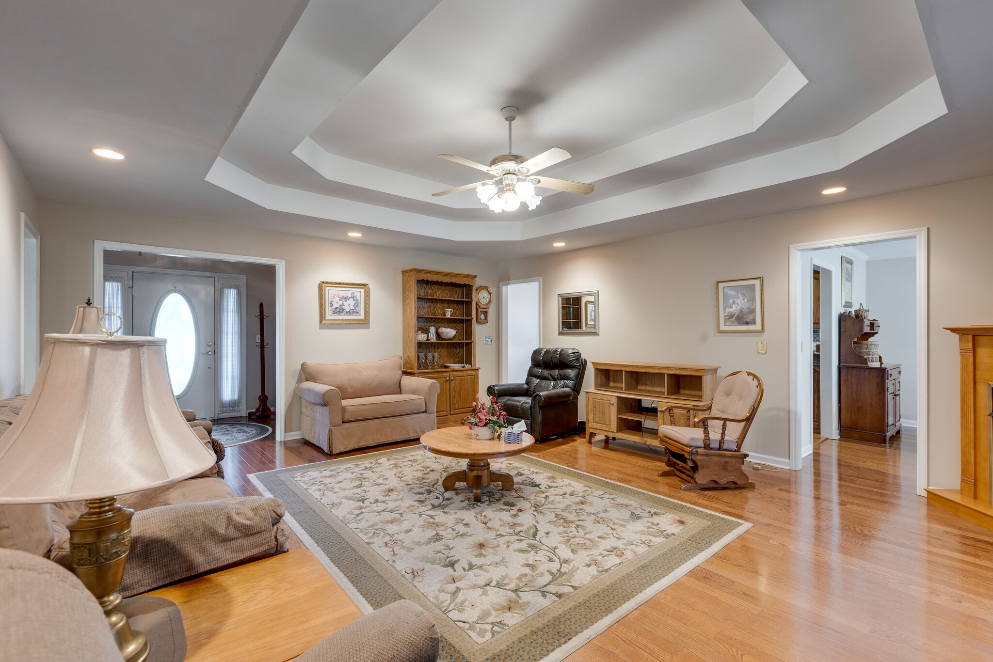 10 Harding Road Leoma, TN 38468 - Photo 2 of 26 a living room with furniture and a couch