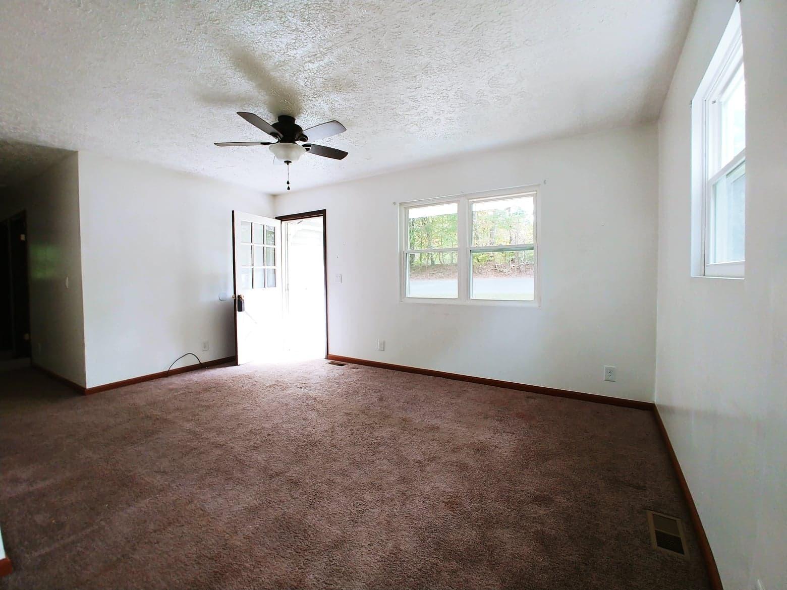1743 Morgans Fork Road Penhook, VA 24137 - Photo 8 of 17 Family Room2