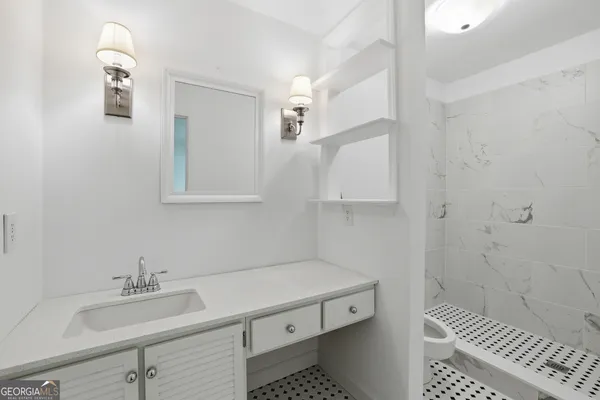 $275,000 | 231 Stornoway Drive, Unit 2, Clayton, GA 30525