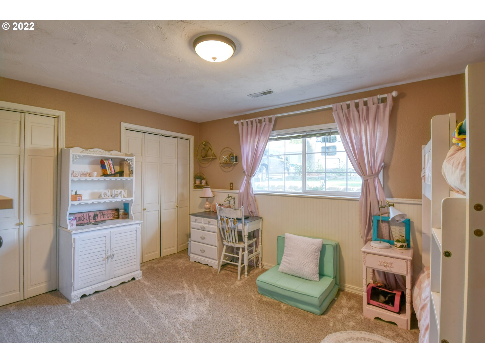 2209 Southwest Ladow Avenue Pendleton, OR 97801 - Photo 17 of 24 a living room with furniture and a window