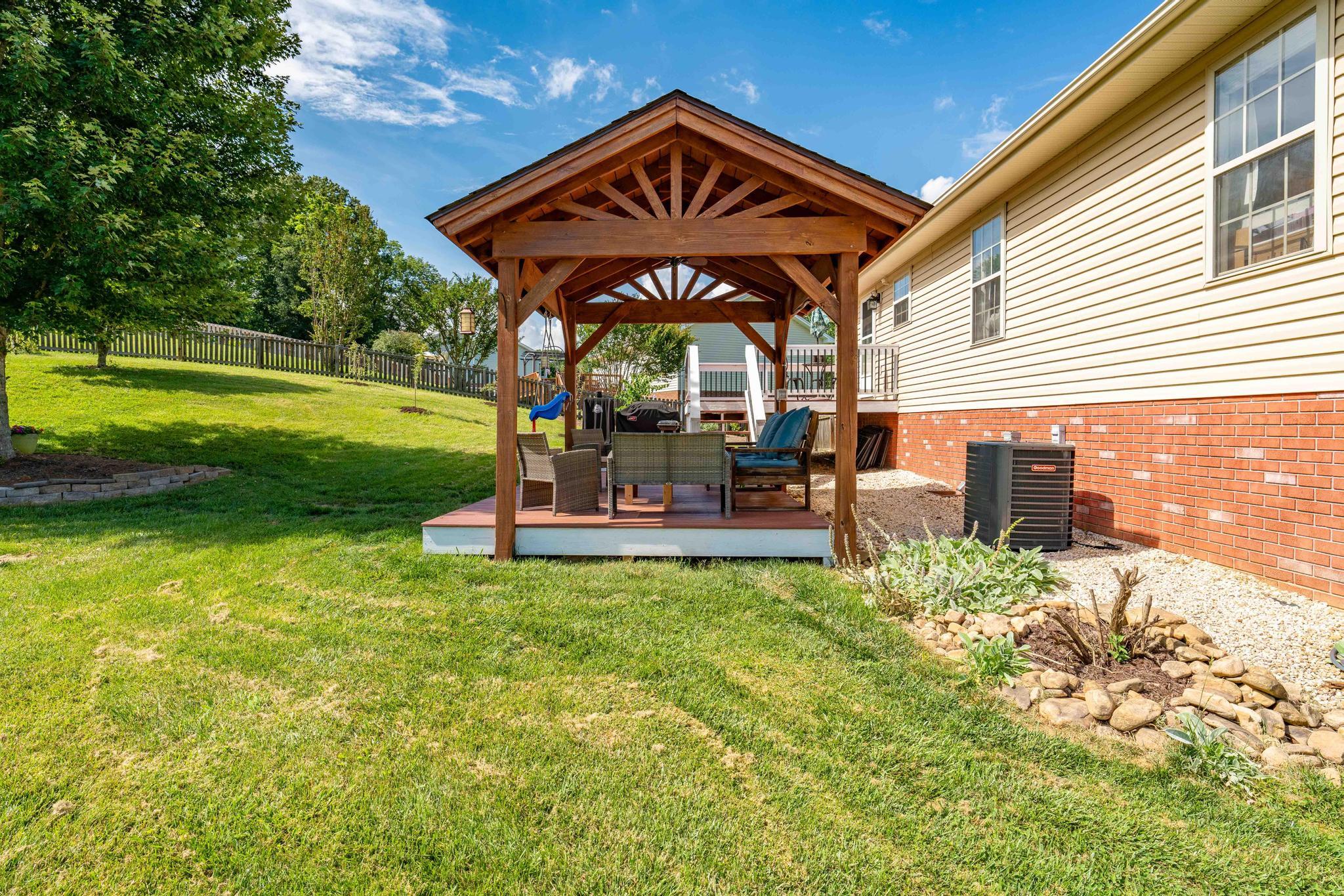 222 Maple Ridge Drive Jonesborough, TN 37659 - Photo 25 of 83 222 Maple Ridge Dr (37 of 97)
