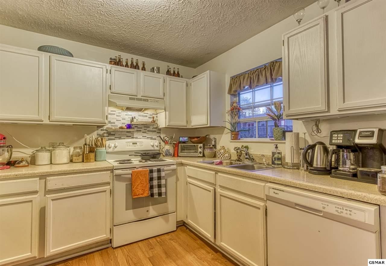 407 Eledge Farm Road Sevierville, TN 37876 - Photo 5 of 30 Gallery Image 5