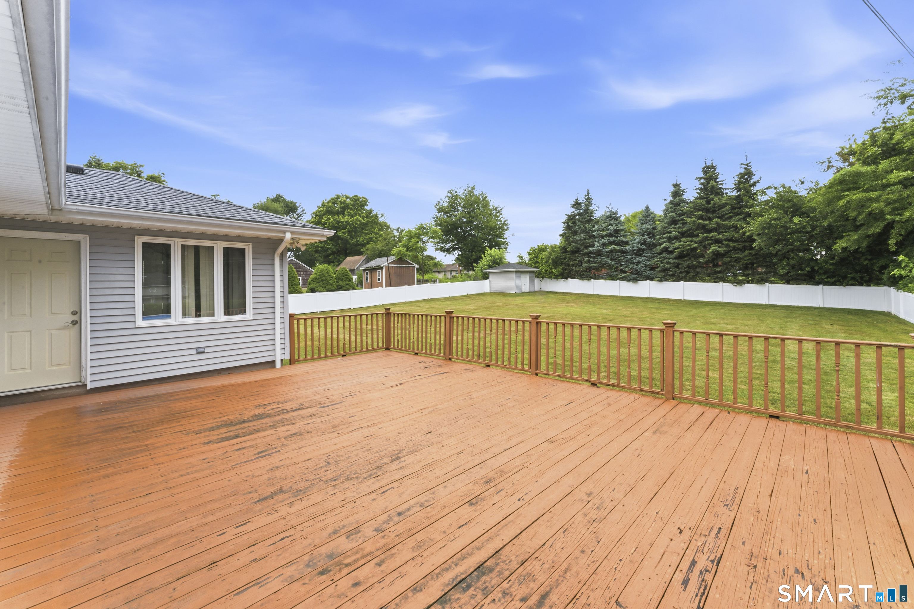 883 Saw Mill Road West Haven, CT 06516 - Photo 33 of 38