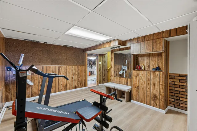 $293,000 | 707 West Maplewood Court, Milwaukee, WI 53221