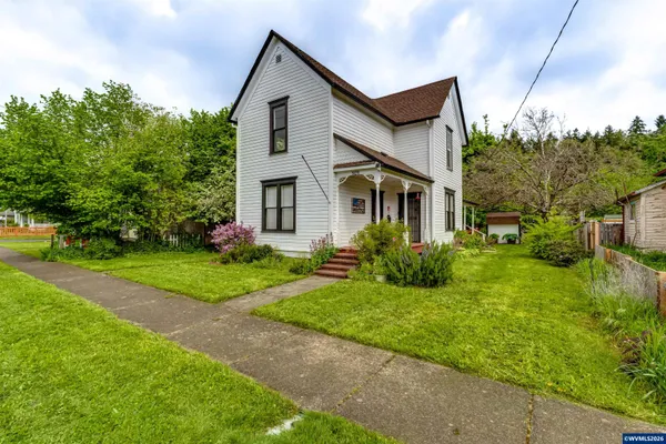 $415,000 | 928 Birch Avenue, Cottage Grove, OR 97424