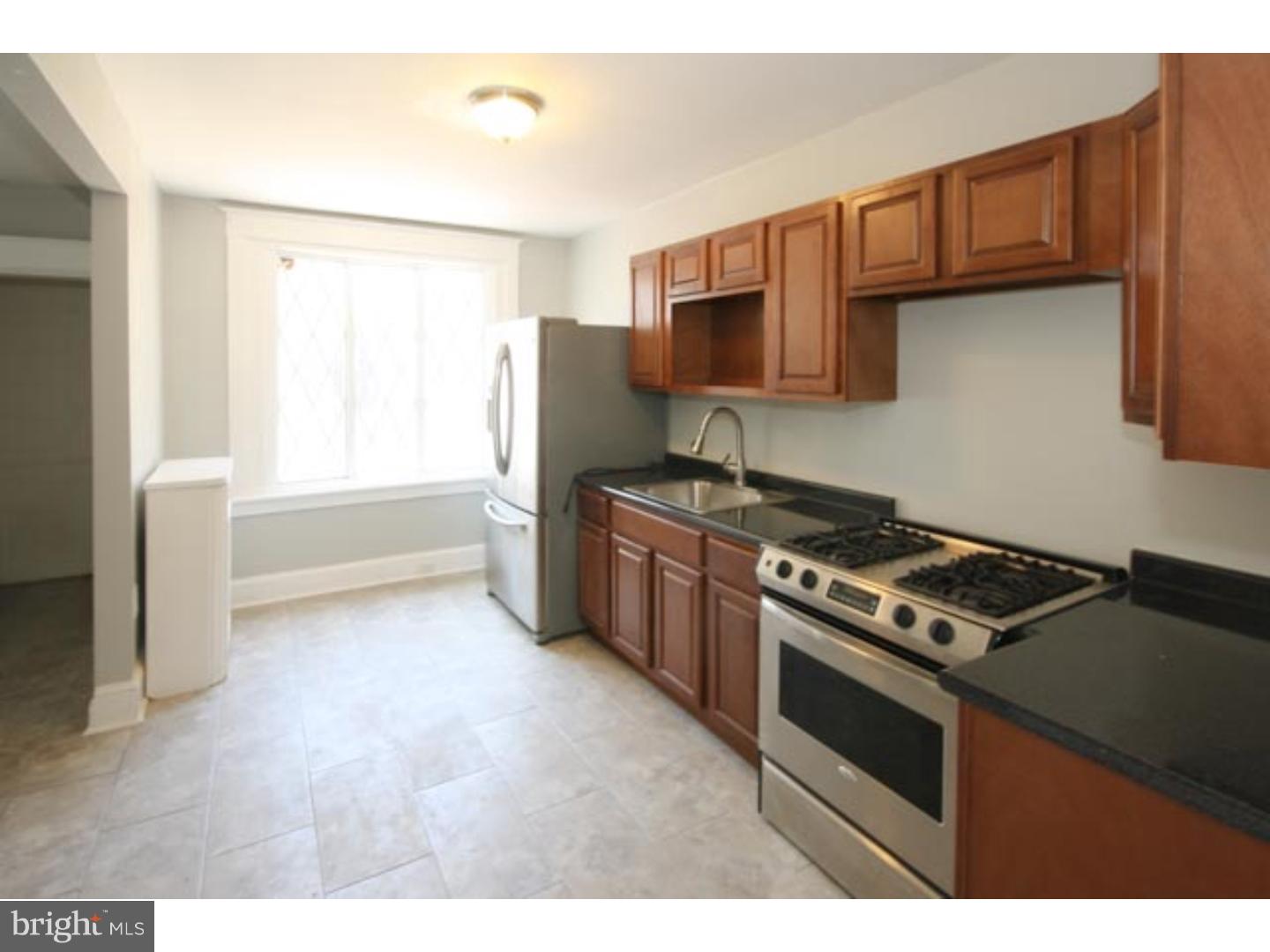 4652 Fernhill Road Philadelphia, PA 19144 - Photo 9 of 24 Kitchen