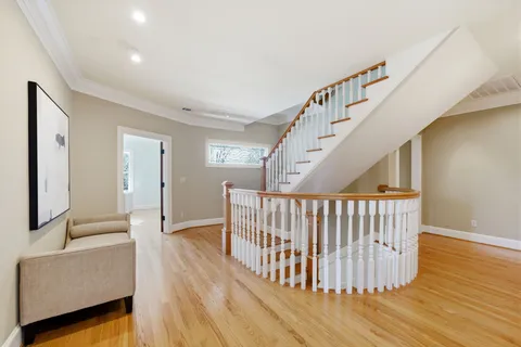 $1,995,000 | 607 East 15th Street, Houston, TX 77008