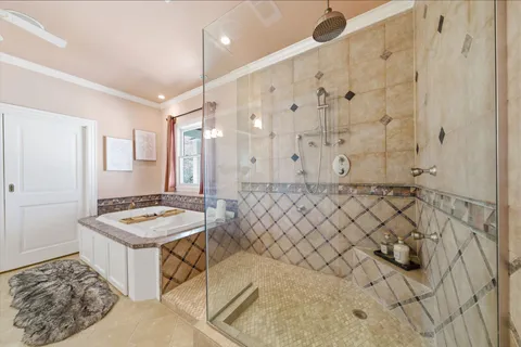 $1,995,000 | 607 East 15th Street, Houston, TX 77008