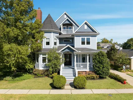 $1,995,000 | 607 East 15th Street, Houston, TX 77008