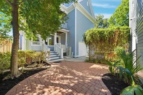 $1,995,000 | 607 East 15th Street, Houston, TX 77008